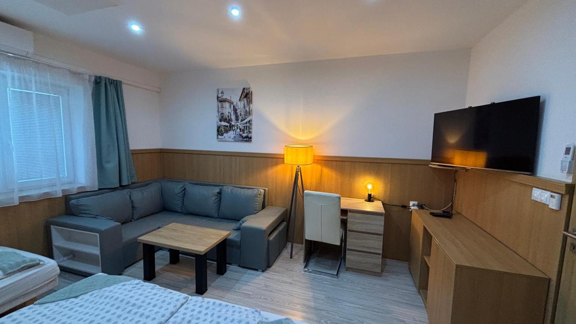 Velvet Apartments Dunaszerdahely Kültér fotó