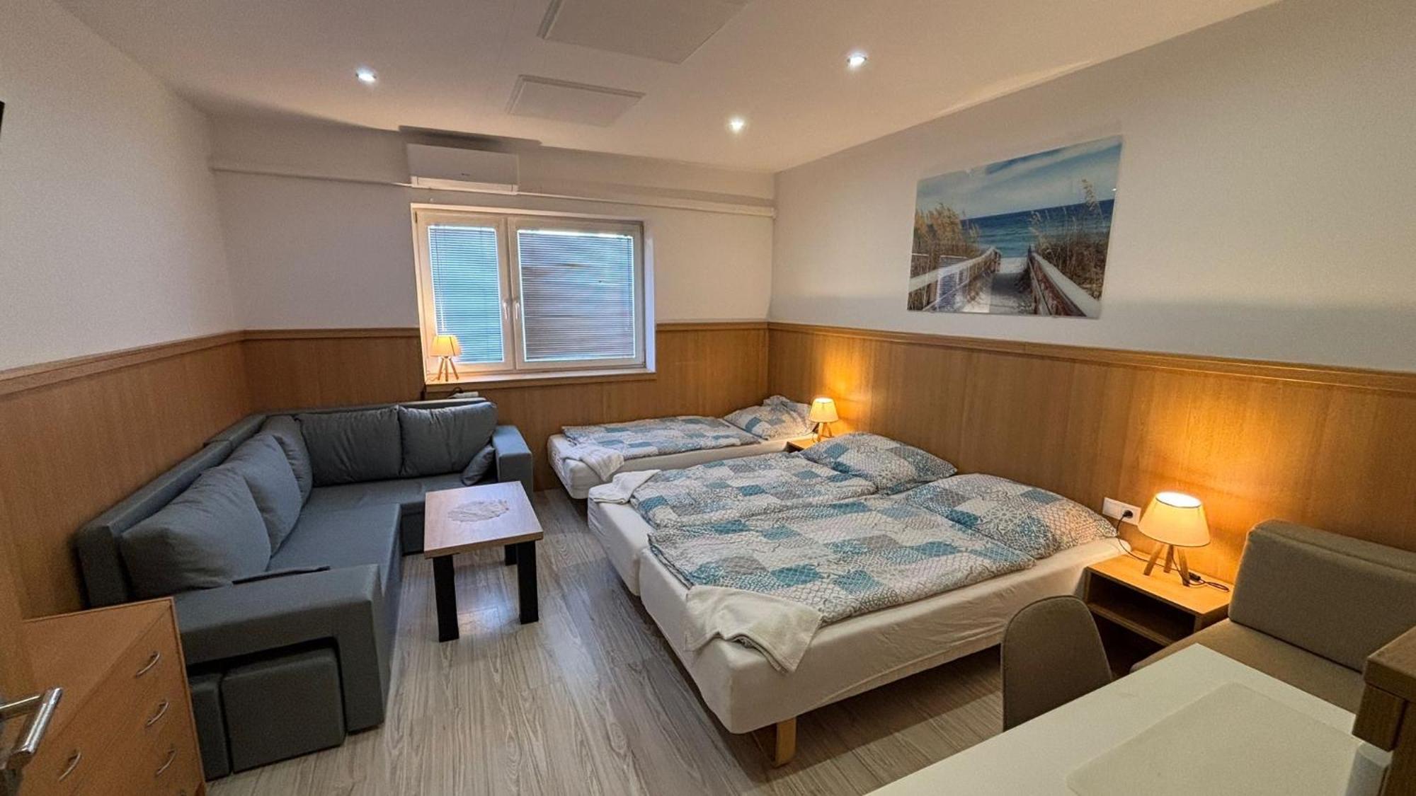 Velvet Apartments Dunaszerdahely Kültér fotó