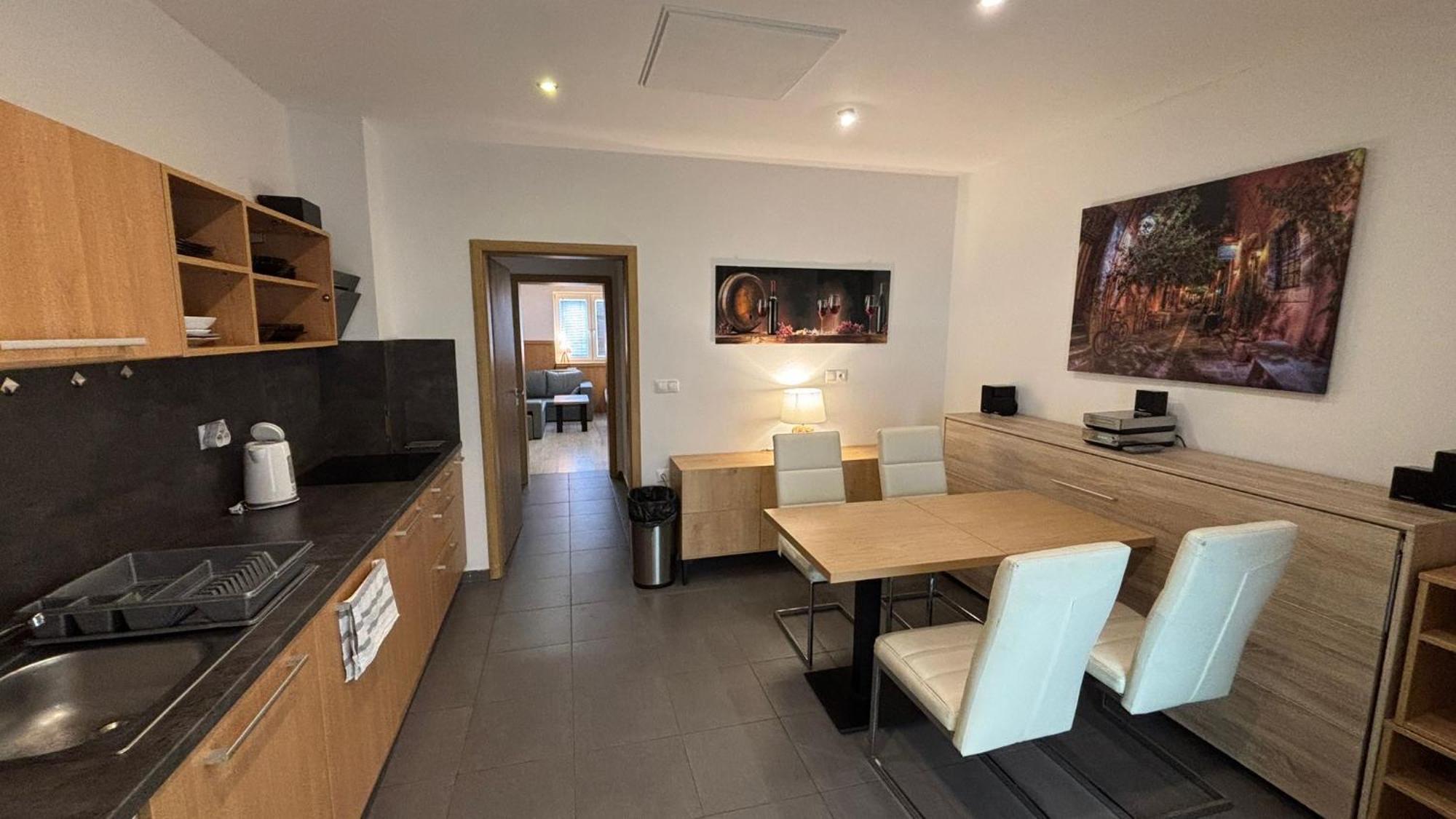 Velvet Apartments Dunaszerdahely Kültér fotó