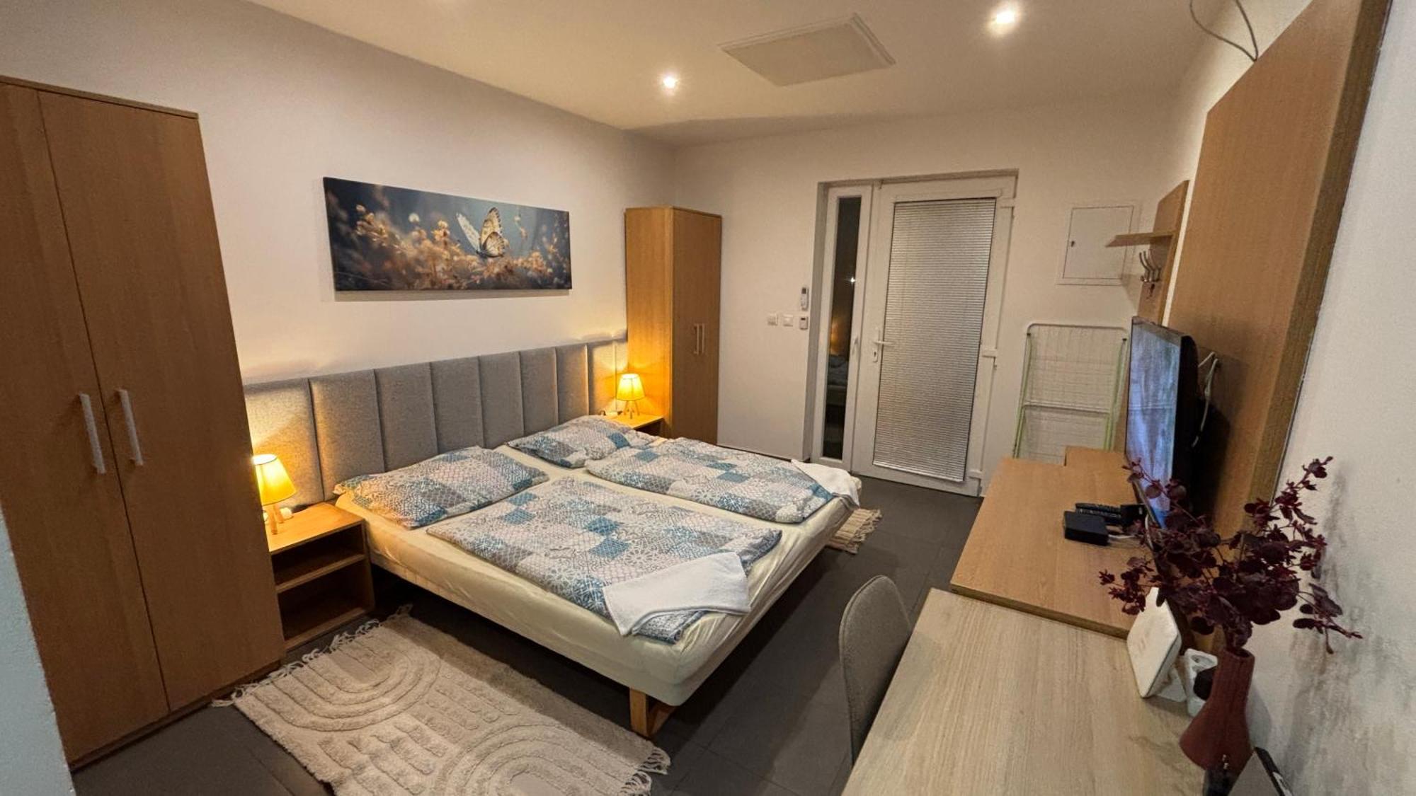 Velvet Apartments Dunaszerdahely Kültér fotó