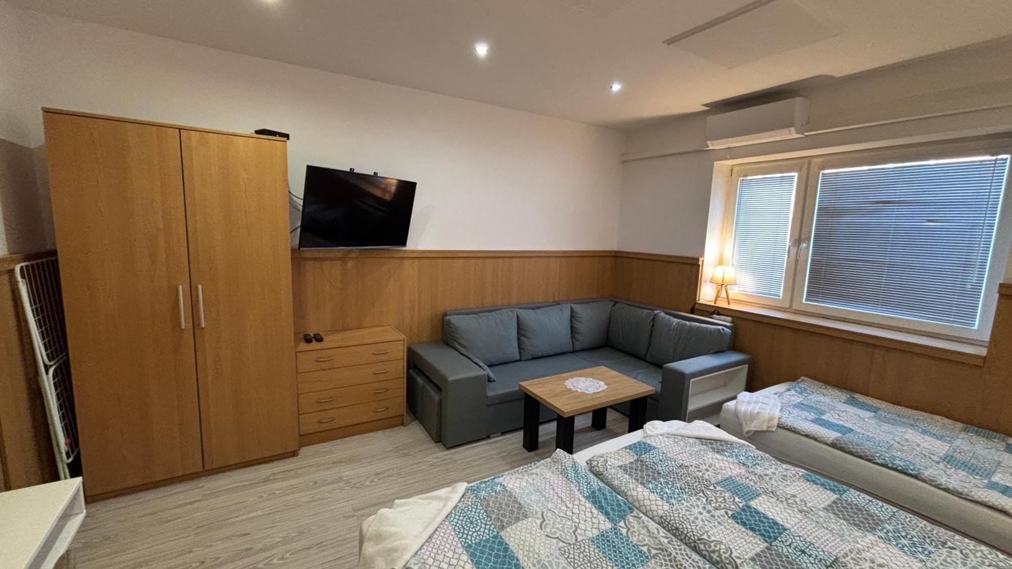 Velvet Apartments Dunaszerdahely Kültér fotó